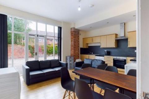 6 bedroom apartment to rent, One Bedroom in 6 Bed Student Flat Share - Near Edge Hill University