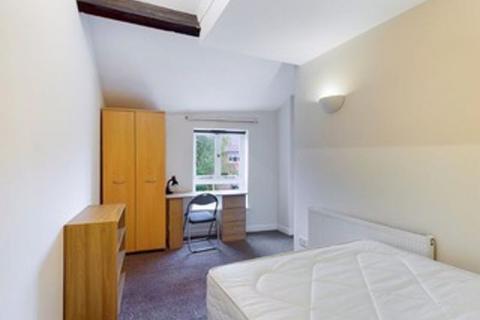 undefined, Short term lets 3 x Double Rooms in 6 Bed Student Flat Share