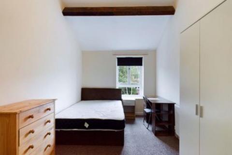 undefined, Short term lets 3 x Double Rooms in 6 Bed Student Flat Share