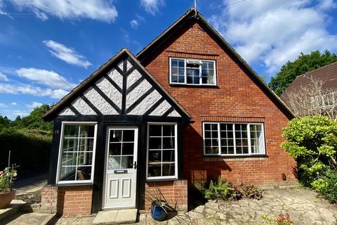 2 bedroom detached house for sale, Woodlands Lane, Haslemere