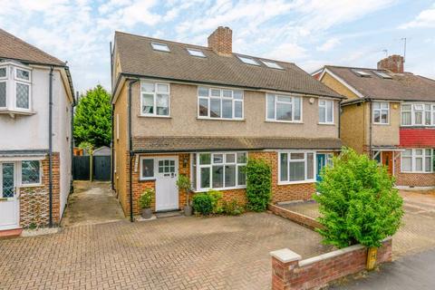 4 bedroom semi-detached house for sale, Stuart Avenue, Walton-on-Thames