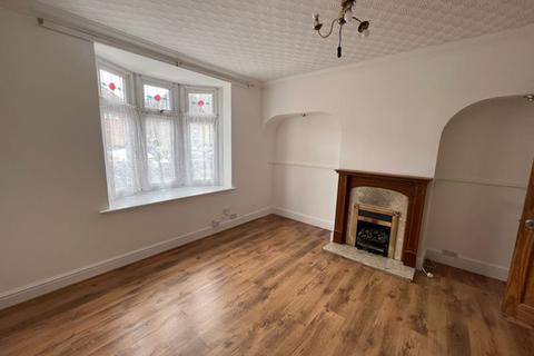 2 bedroom terraced house to rent, Stamford Road, Dagenham