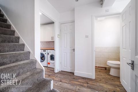 37 Trafalgar Road, Rainham, RM13 8AR