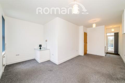 2 bedroom flat to rent, Fairfield Road