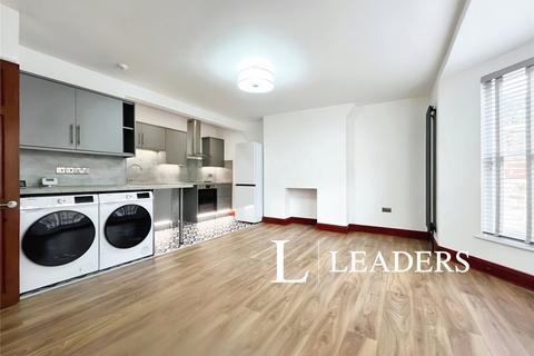 3 bedroom flat to rent, Medina Villas, Hove, Hove, BN3