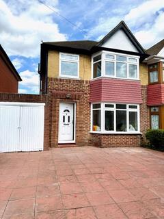 3 bedroom semi-detached house to rent, Stanmore HA7