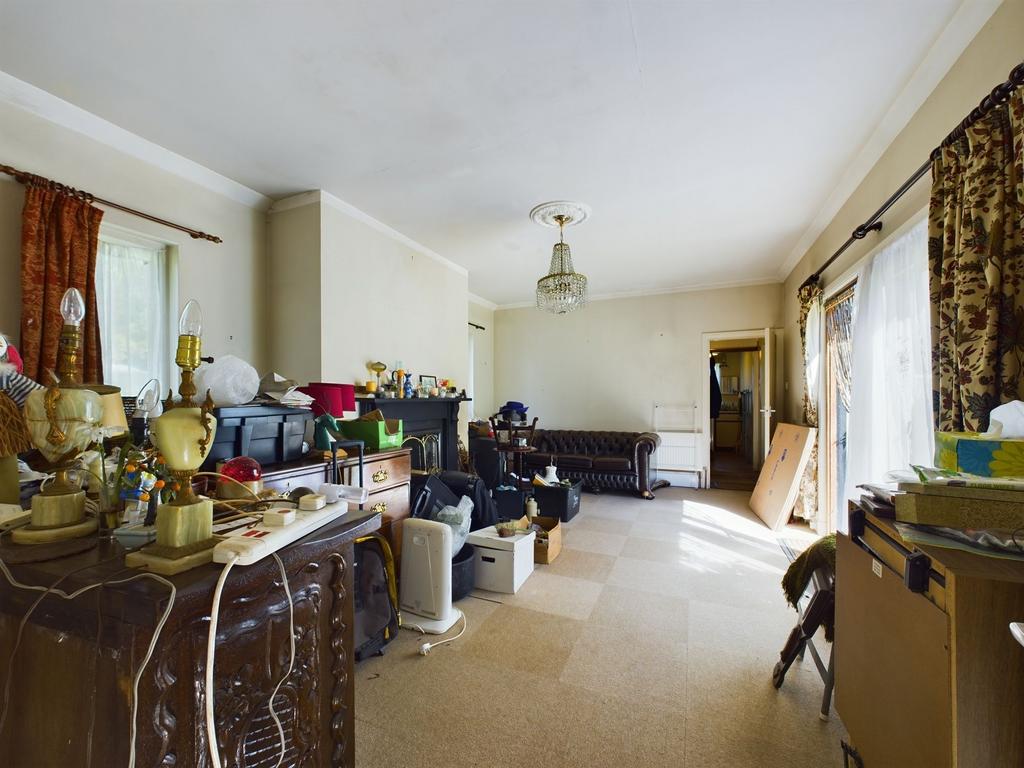 Living Area 2