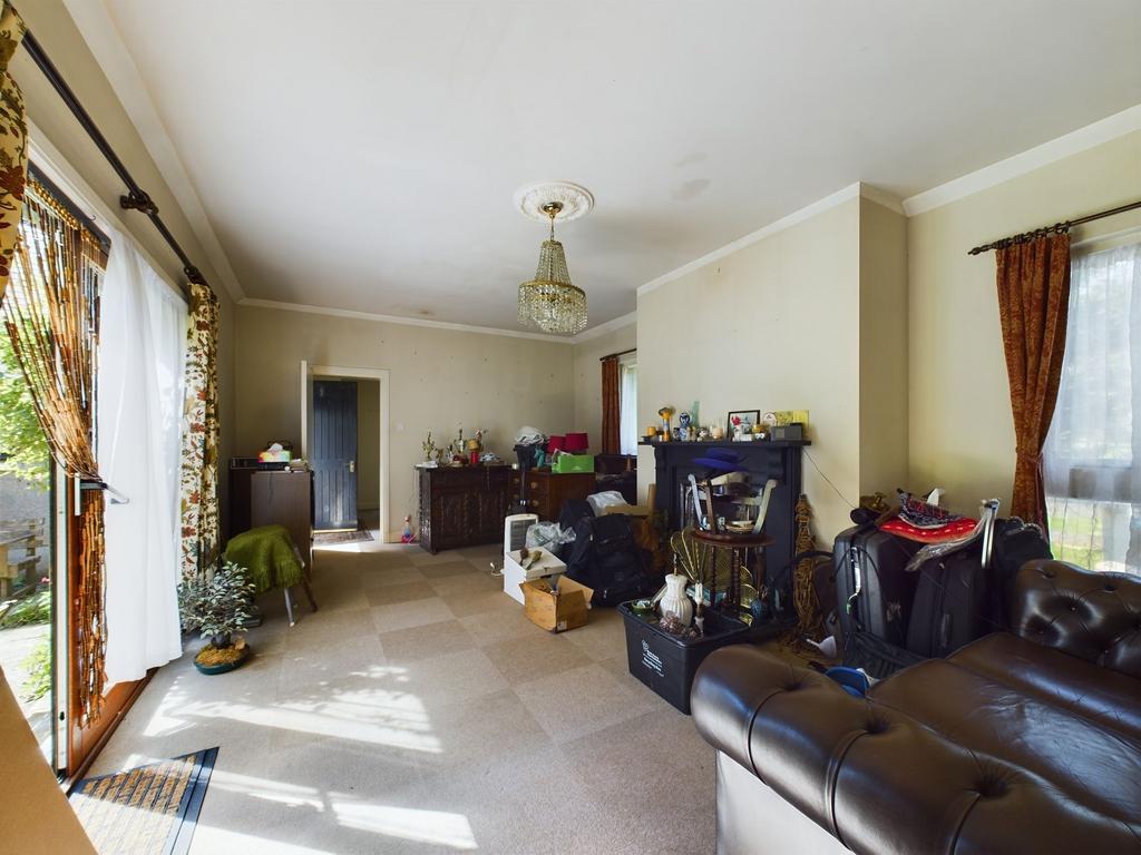 Living Area 2