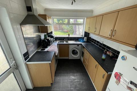 3 bedroom terraced house to rent, Ruskin Avenue, Ruskin Street, Hull, HU3 6AQ