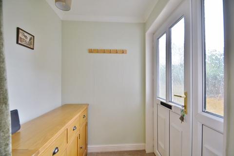 25 Lambert Walk, Thame, OX9 3DT