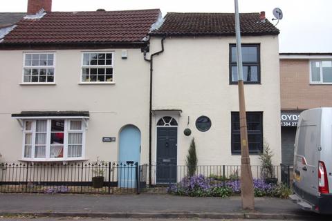 2 bedroom terraced house for sale, Enville Road, Kingswinford DY6