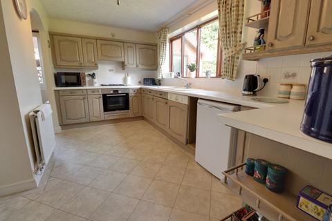 11 Grocott Close, Penkridge, Stafford, ST19 5SN