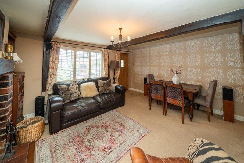 Dining/sitting room