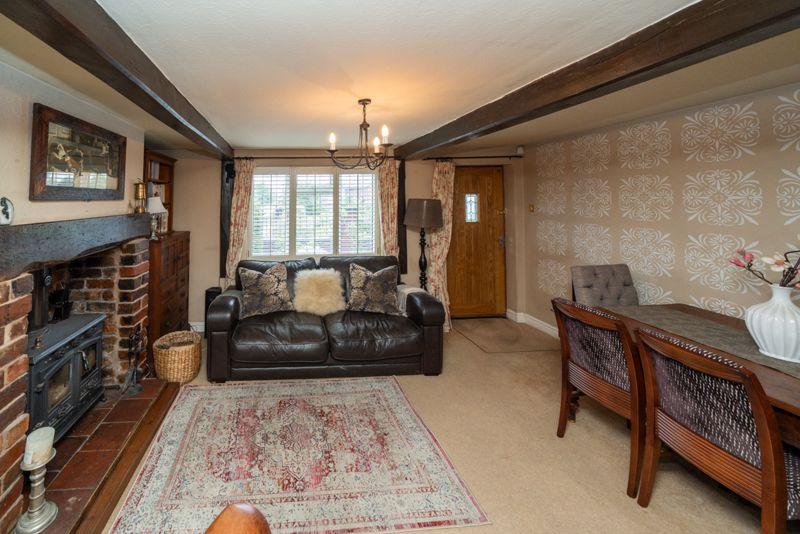 Dining/sitting room