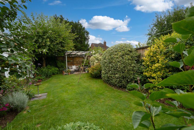 Main side garden