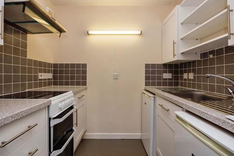 1 bedroom retirement property for sale, Weyhill, Haslemere GU27