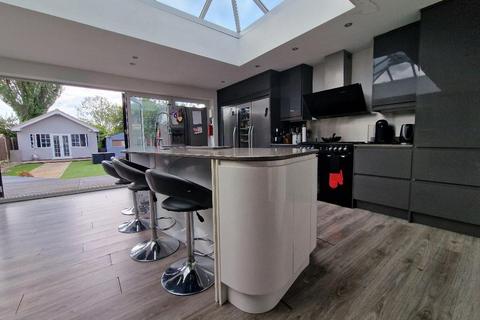 3 bedroom semi-detached house for sale, Lifstan Way, Thorpe Bay, Essex, SS1 2XE