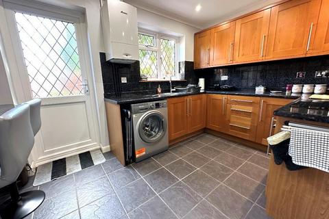 2 bedroom end of terrace house for sale, Bushmead, Luton LU2