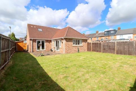 3 bedroom detached bungalow for sale, Gardenia Avenue, Leagrave, Luton, Bedfordshire, LU3 2NS