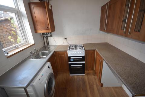 2 bedroom house to rent, Popple Street, Sheffield, South Yorkshire, S4
