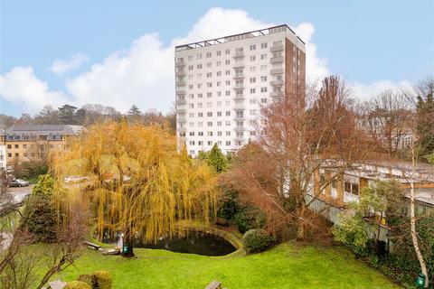 2 bedroom apartment for sale, Lakeside, Eaton Drive, Kingston upon Thames, KT2