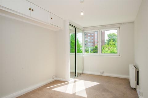 2 bedroom apartment for sale, Lakeside, Eaton Drive, Kingston upon Thames, KT2