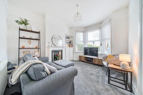 2 bedroom apartment for sale, Darwin Road, London