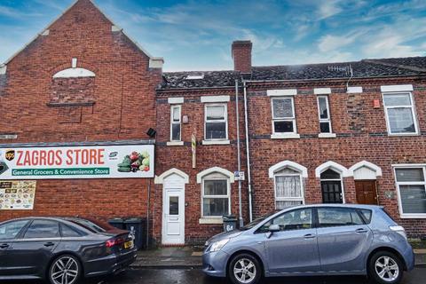 3 bedroom terraced house to rent, Beresford Street, Stoke-on-Trent, ST42EX