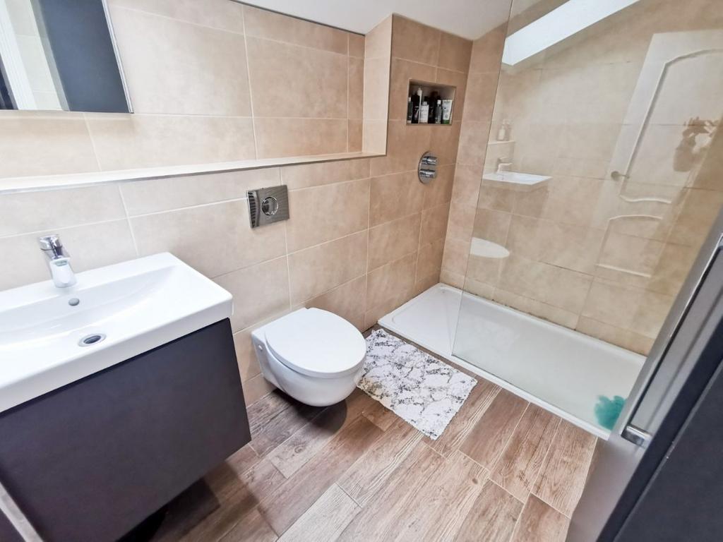(Upstairs) Shower Room
