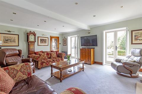 5 bedroom detached house for sale, Burton Closes, Bakewell, Derbyshire