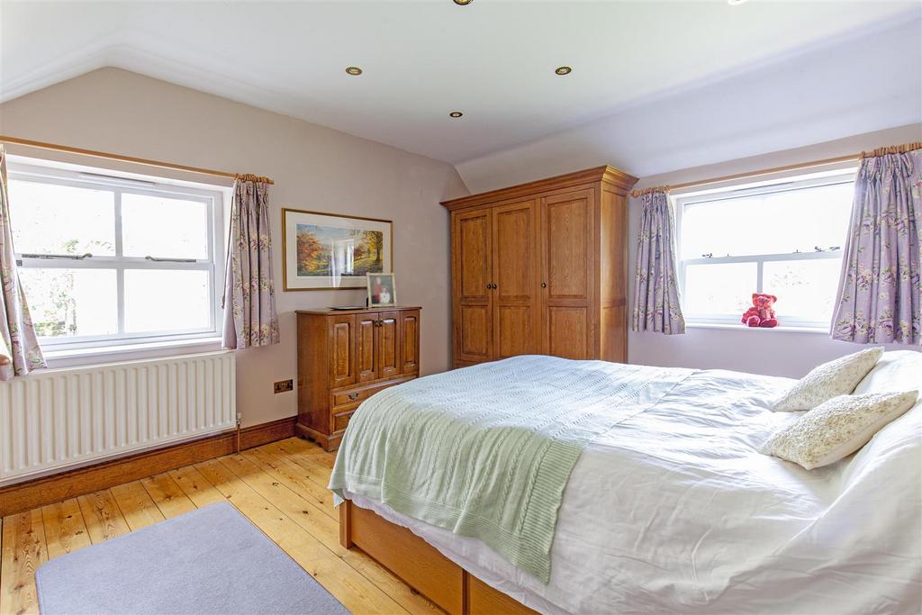 Bedroom 4-1.jpg