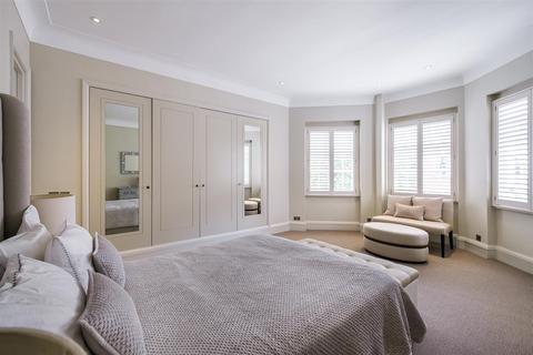 2 bedroom apartment to rent, Sloane Court East, Chelsea, SW3
