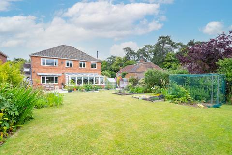 4 bedroom detached house for sale, Beverley Close, Basingstoke RG22