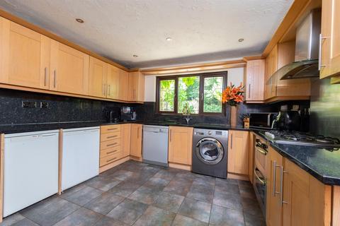2 Heritage View, Hatch Warren, Basingstoke, RG22 4XN