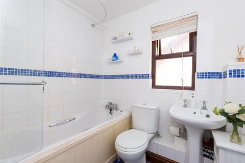 2 Heritage View, Hatch Warren, Basingstoke, RG22 4XN