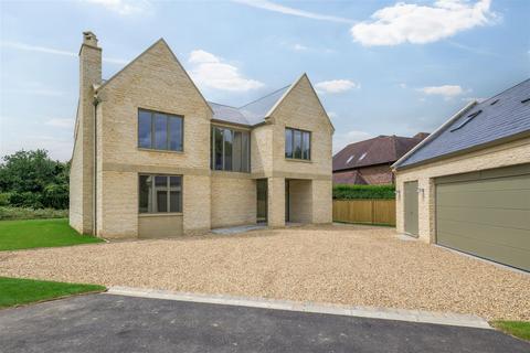 5 bedroom detached house for sale, Vicars Close, Biddenham