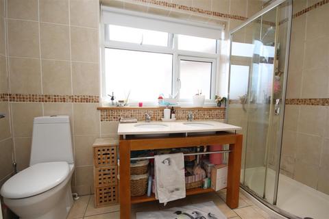 9 North Road, Dartford, DA1 3NA