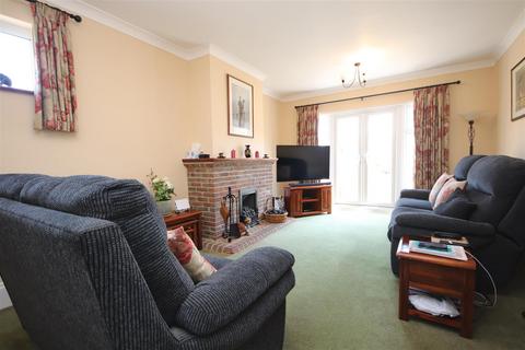 3 bedroom detached house for sale, Chichester Road, Greenhithe