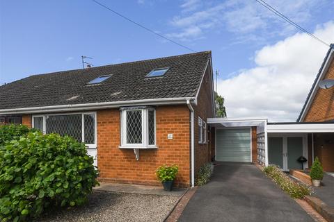 27 Bull Meadow Lane, Wombourne, Wolverhampton, WV5 9DE