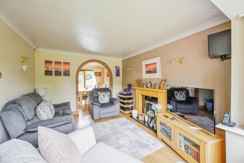 3 bedroom detached house for sale, Mossdale, Wilnecote, Tamworth