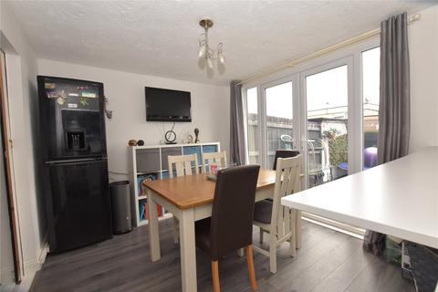 45 Woodbridge Lawn, Leeds, LS6 3LU
