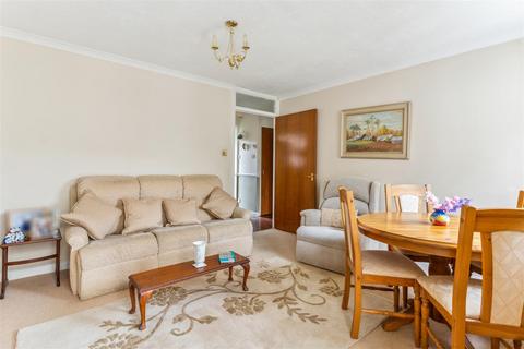 66 Chalkdown, Stevenage, SG2 7BG