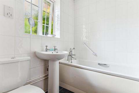 66 Chalkdown, Stevenage, SG2 7BG