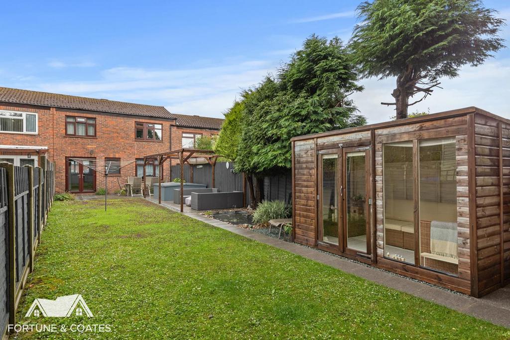 Hull Grove 18.jpg