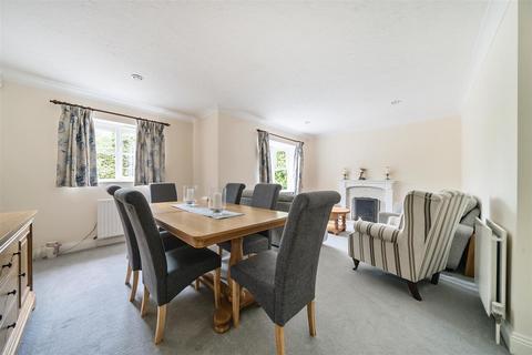 3 Cherrylands Close, Fernhurst, Haslemere, GU27 3PH