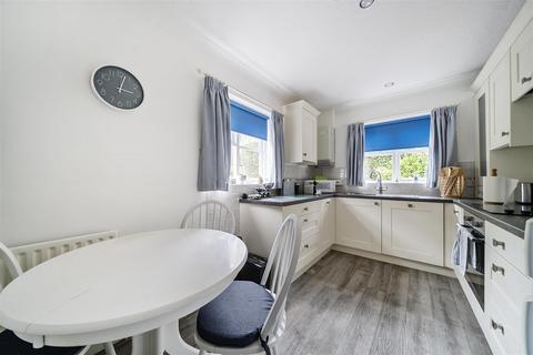 3 Cherrylands Close, Fernhurst, Haslemere, GU27 3PH