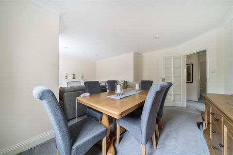3 Cherrylands Close, Fernhurst, Haslemere, GU27 3PH