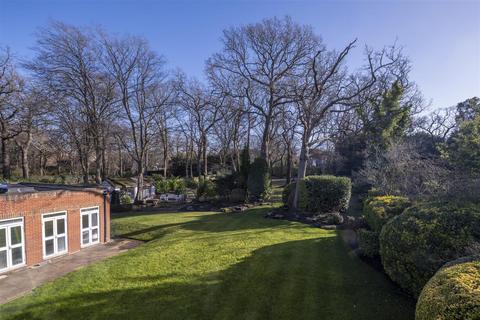 33 Winnington Road, London, N2 0TR