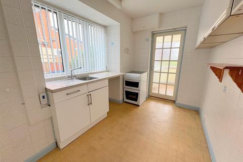 25 Heath Avenue, Werrington, Stoke-on-trent, ST9 0HT