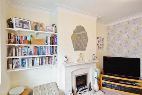 3 bedroom terraced house for sale, Flemming Crescent, Leigh-On-Sea SS9